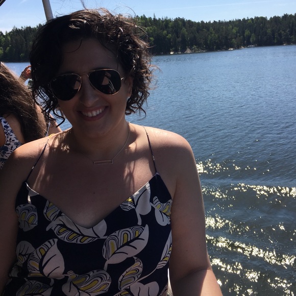 Meet your Posher, Stephanie - Picture 1 of 1